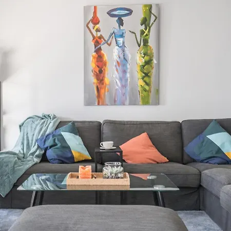 Higuests - Artistic Waterfront Apt, Perfect For Beach Lovers Dubai Buitenkant foto